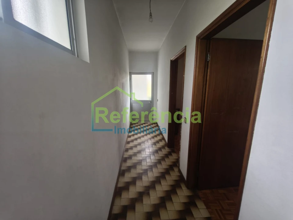 Moradia T4 para Venda em Outeiro Seco Foto 16