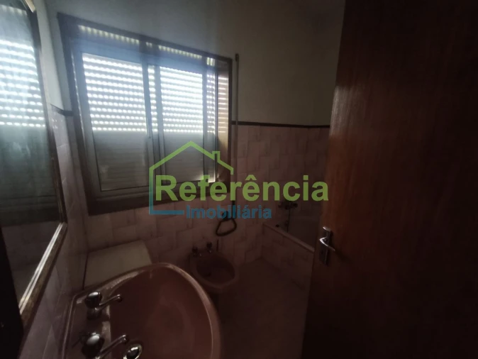 Moradia T4 para Venda em Outeiro Seco Foto 14