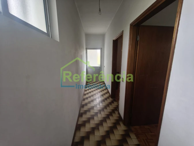 Moradia T4 para Venda em Outeiro Seco Foto 16