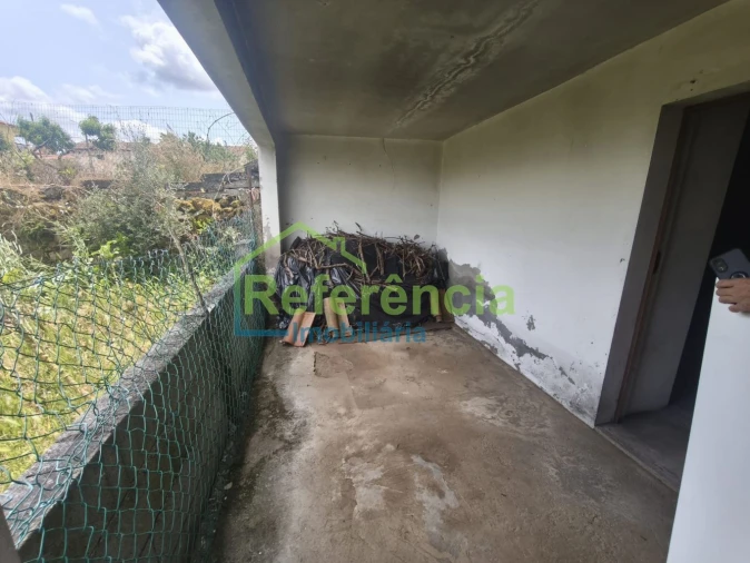 Moradia T4 para Venda em Outeiro Seco Foto 7