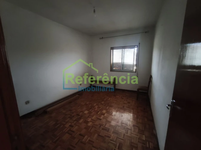 Moradia T4 para Venda em Outeiro Seco Foto 12