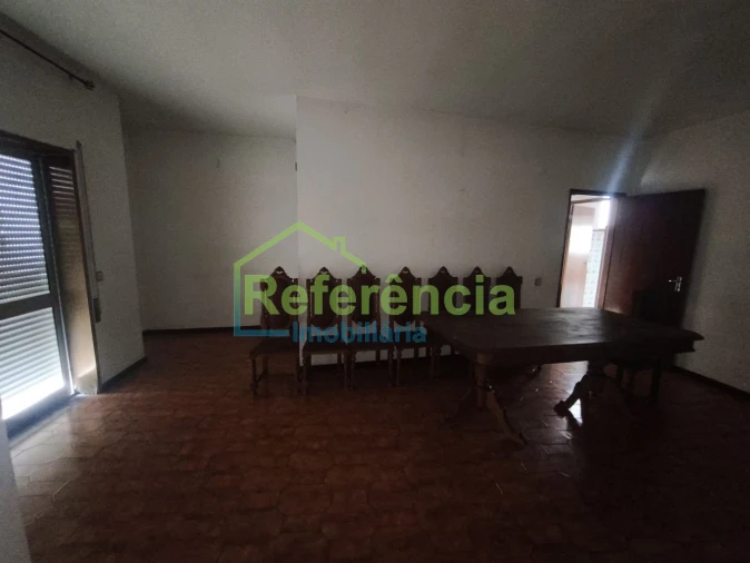 Moradia T4 para Venda em Outeiro Seco Foto 10