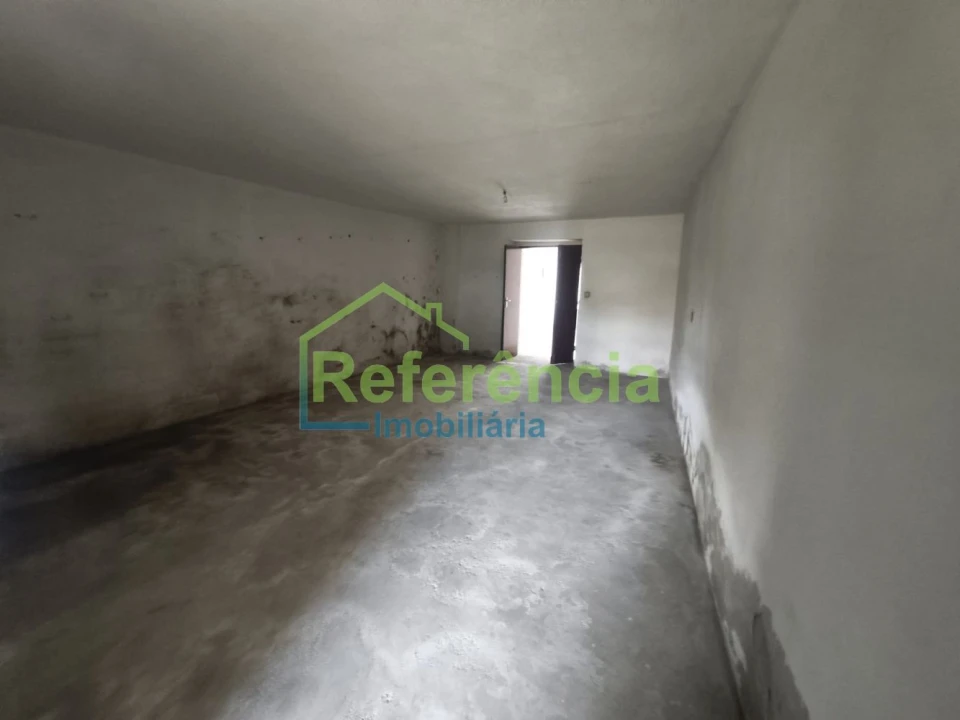 Moradia T4 para Venda em Outeiro Seco Foto 6