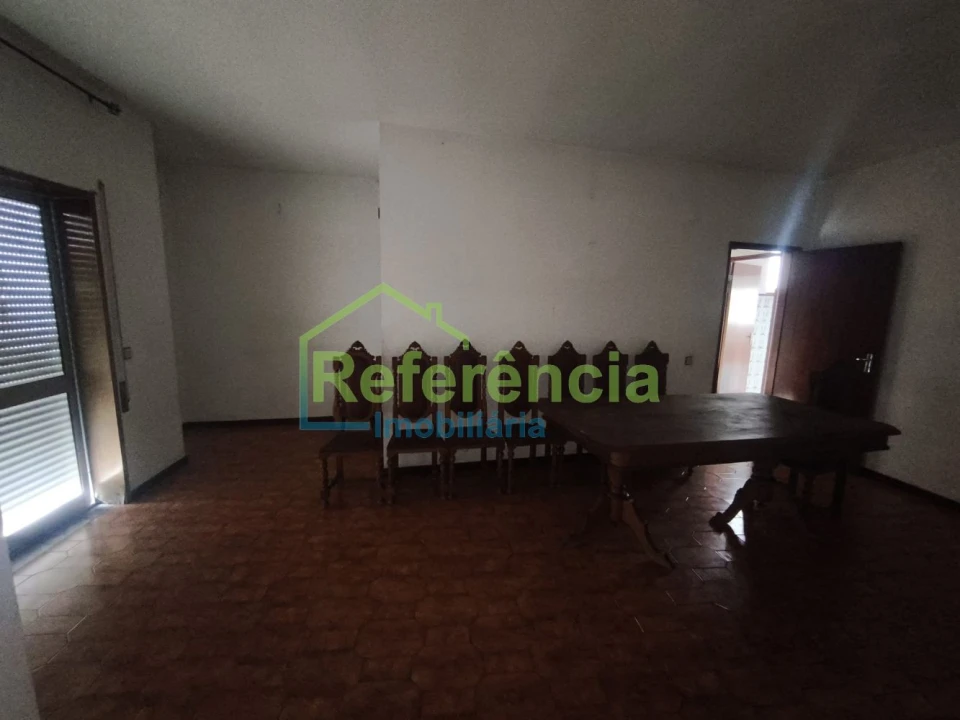 Moradia T4 para Venda em Outeiro Seco Foto 10