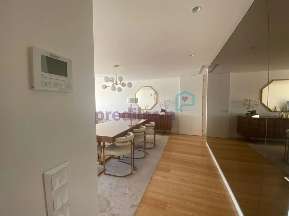 Apartamento T3 para Venda em Campanhã Foto 2