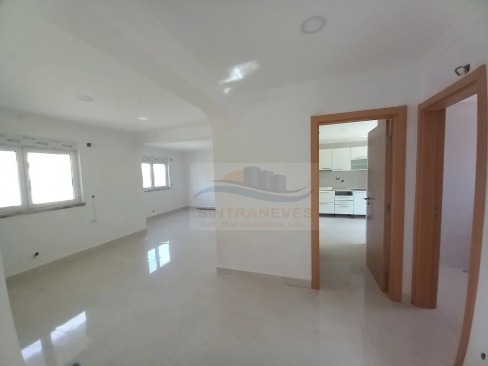 Moradia T5 para Venda em Amora Foto 5
