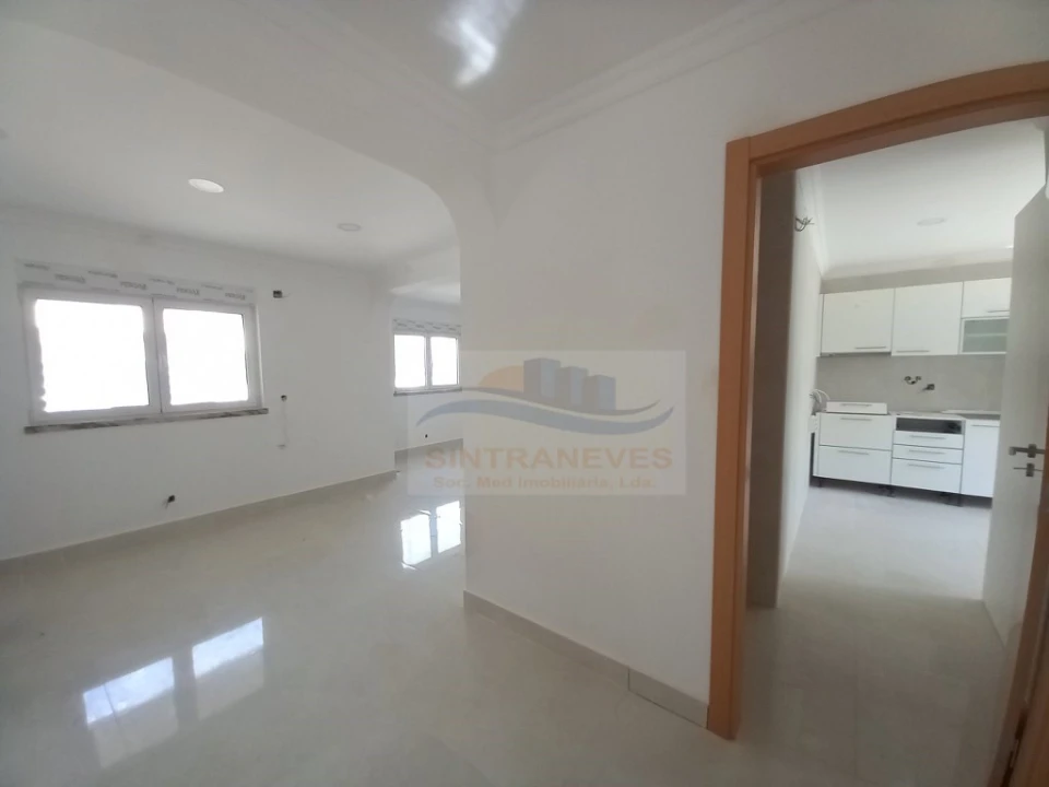 Moradia T5 para Venda em Amora Foto 10