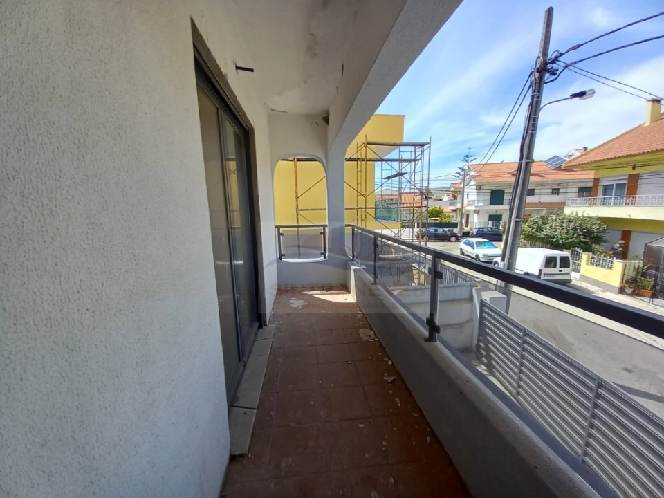 Moradia T5 para Venda em Amora Foto 16