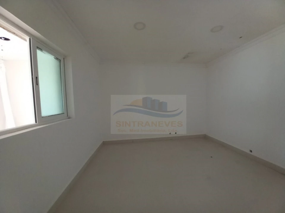 Moradia T5 para Venda em Amora Foto 51