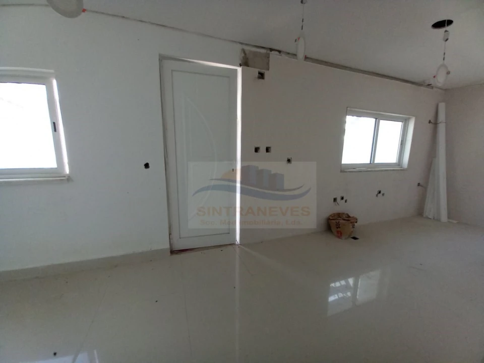 Moradia T5 para Venda em Amora Foto 54
