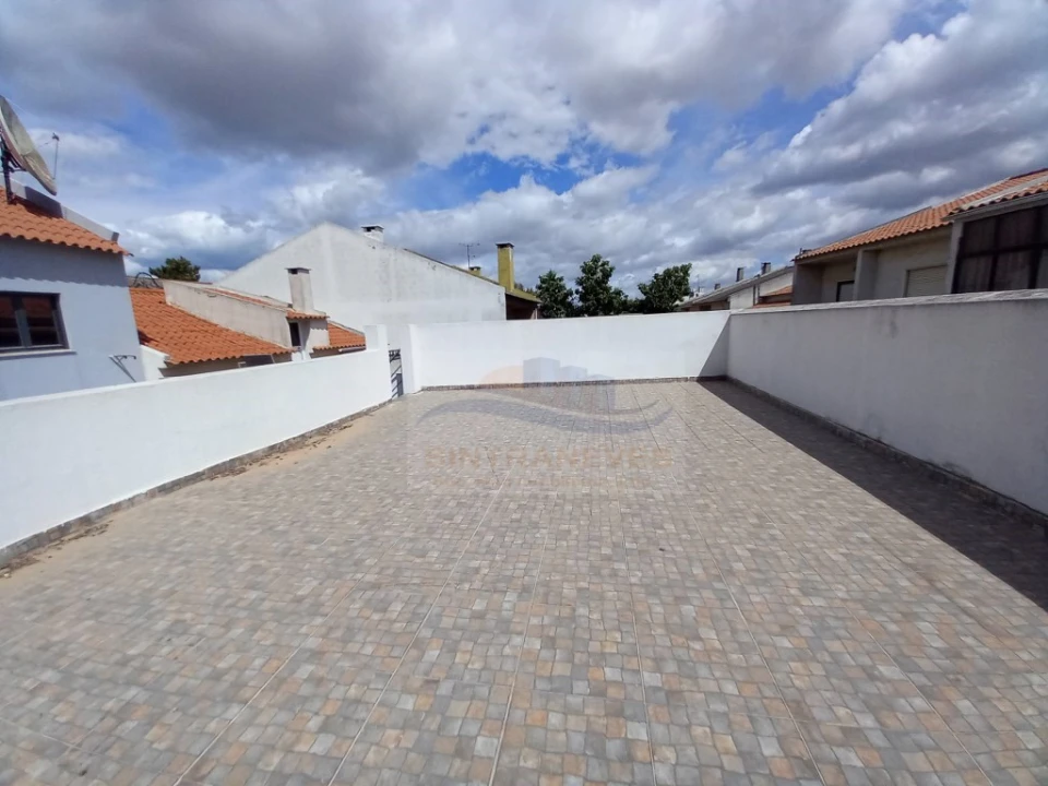 Moradia T5 para Venda em Amora Foto 57