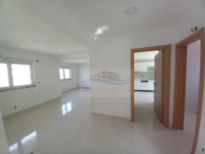Moradia T5 para Venda em Amora Foto 5