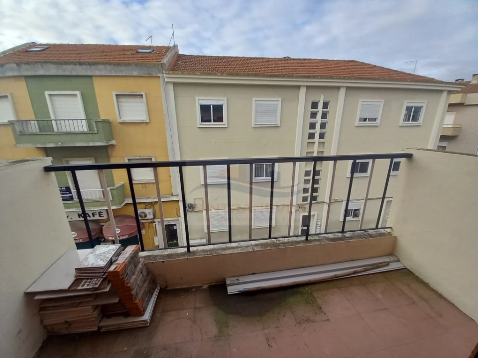 Apartamento T2 para Venda em Barreiro e Lavradio Foto 1