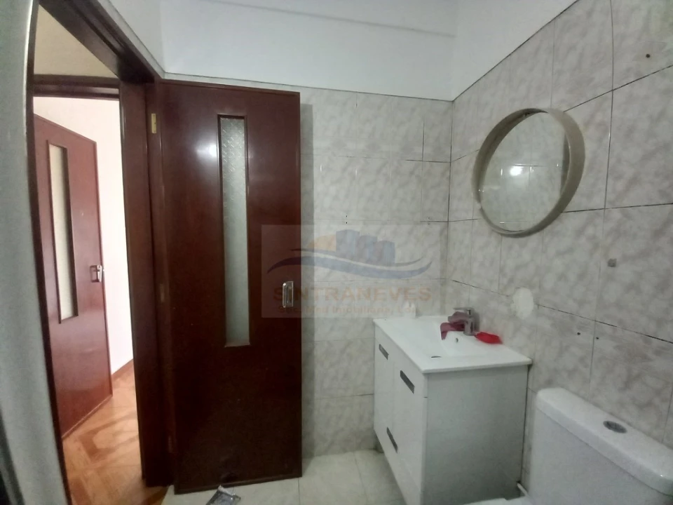 Apartamento T2 para Venda em Barreiro e Lavradio Foto 14