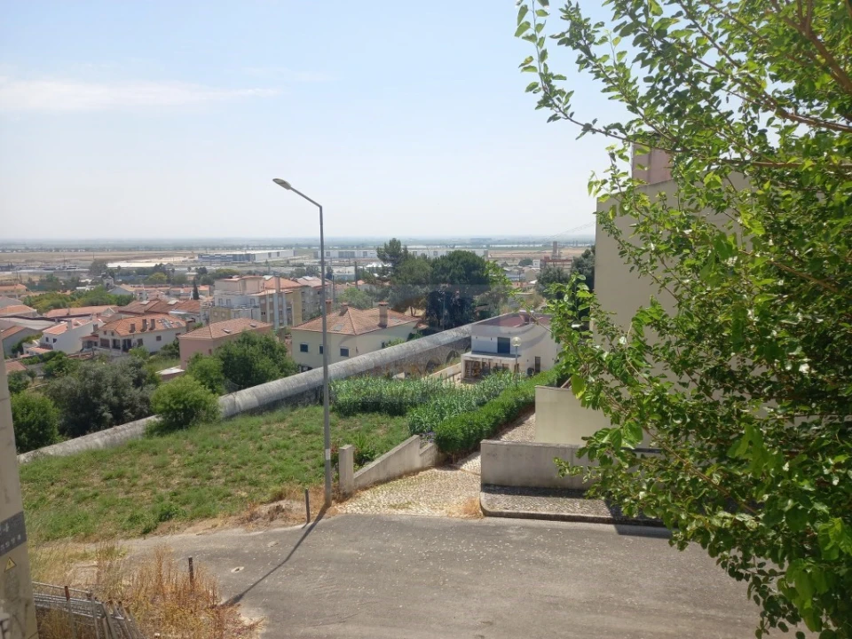 Apartamento T4 para Venda em Castanheira do Ribatejo e Cachoeiras Foto 18
