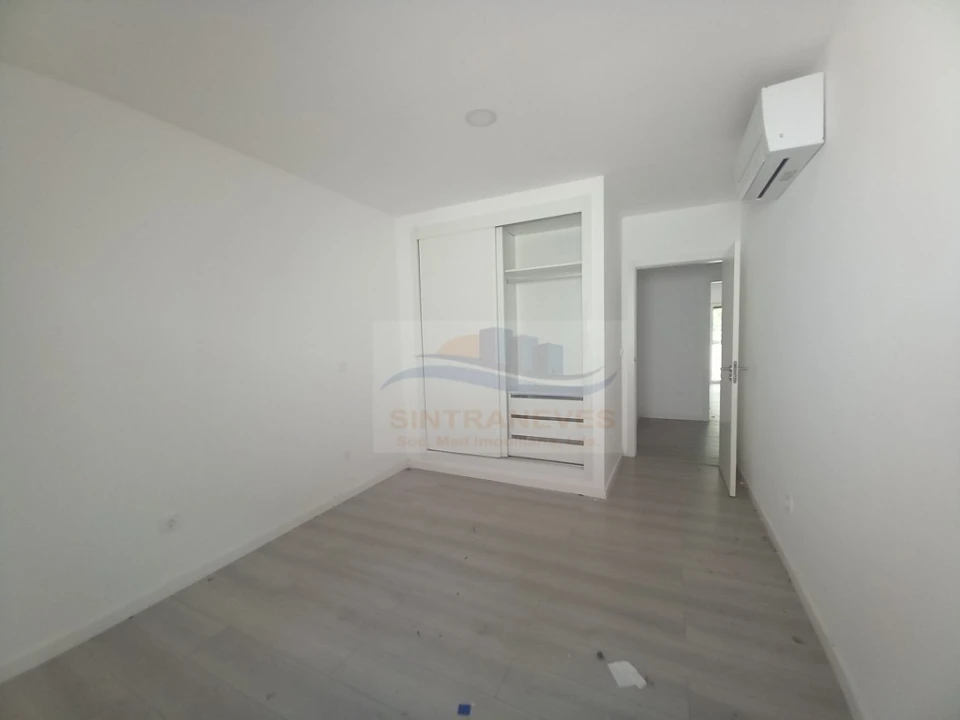 Apartamento T4 para Venda em Castanheira do Ribatejo e Cachoeiras Foto 23