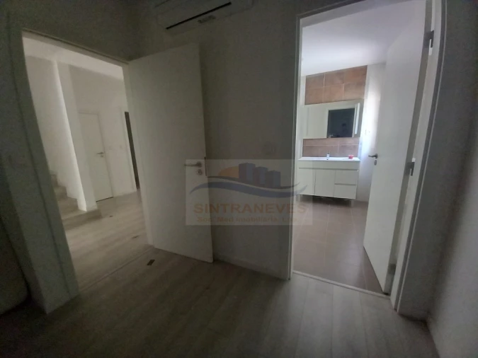 Apartamento T4 para Venda em Castanheira do Ribatejo e Cachoeiras Foto 40
