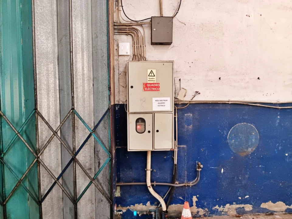 Armazém para Arrendamento em Castêlo da Maia Foto 7