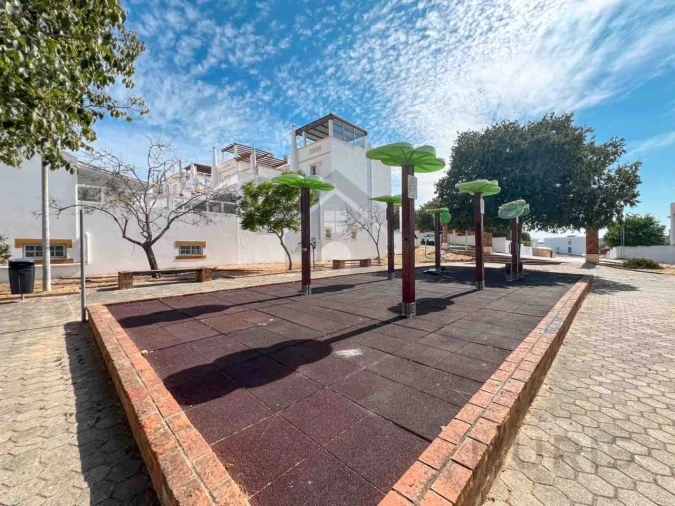 Moradia T3 para Venda em Lagos (São Sebastião e Santa Maria) Foto 71