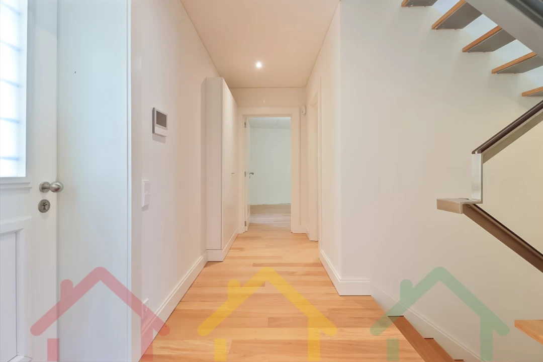 Apartamento T2 para Venda em Paranhos Foto 3