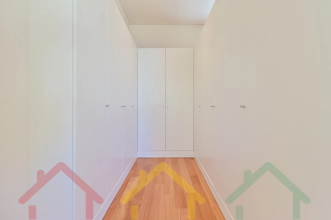 Apartamento T2 para Venda em Paranhos Foto 16