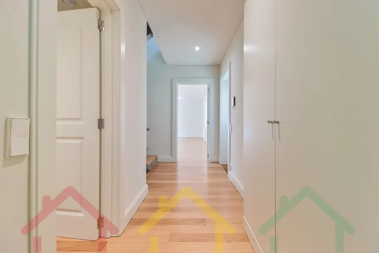 Apartamento T2 para Venda em Paranhos Foto 4