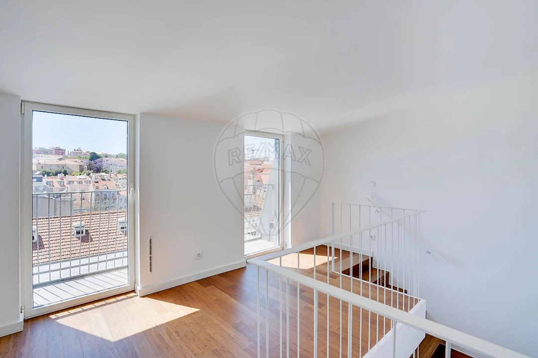 Apartamento T3 para Venda em Arroios Foto 12