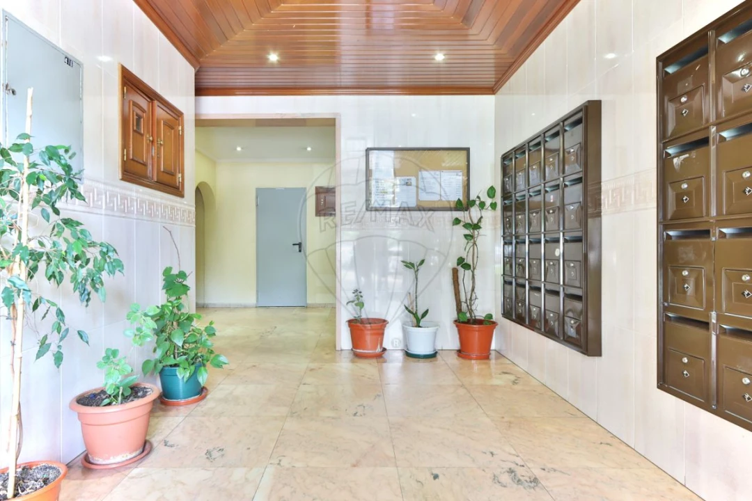 Apartamento T3 para Arrendamento em Cacém e São Marcos Foto 23