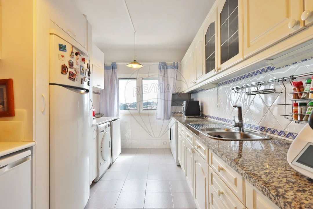 Apartamento T3 para Arrendamento em Cacém e São Marcos Foto 9