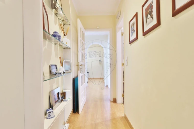 Apartamento T3 para Arrendamento em Cacém e São Marcos Foto 12