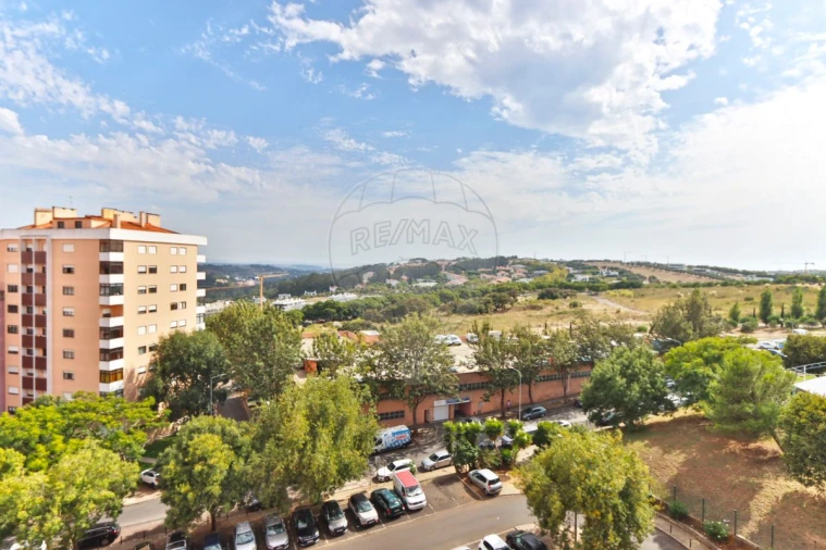Apartamento T3 para Arrendamento em Cacém e São Marcos Foto 22
