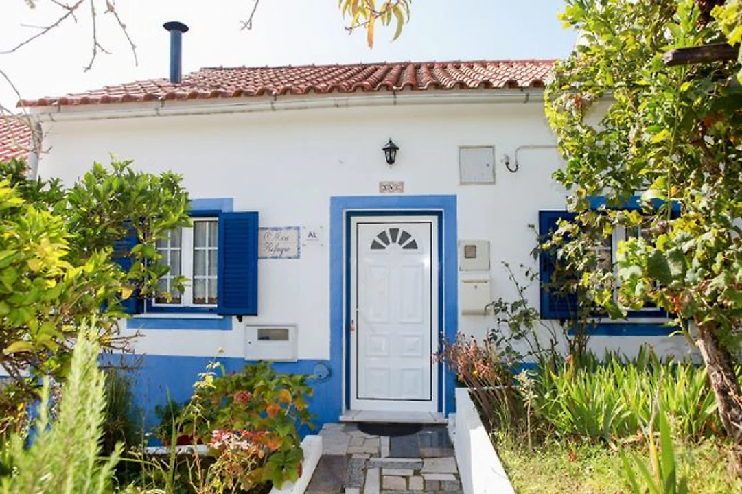 Moradia T3 para Venda em São Teotónio Foto 1