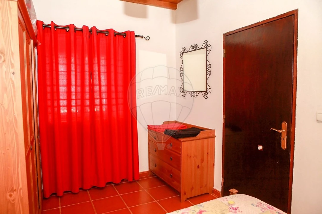 Moradia T3 para Venda em São Teotónio Foto 16