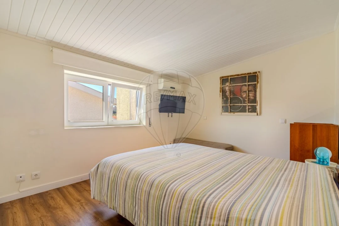 Apartamento T3 para Venda em Milheiros de Poiares Foto 15