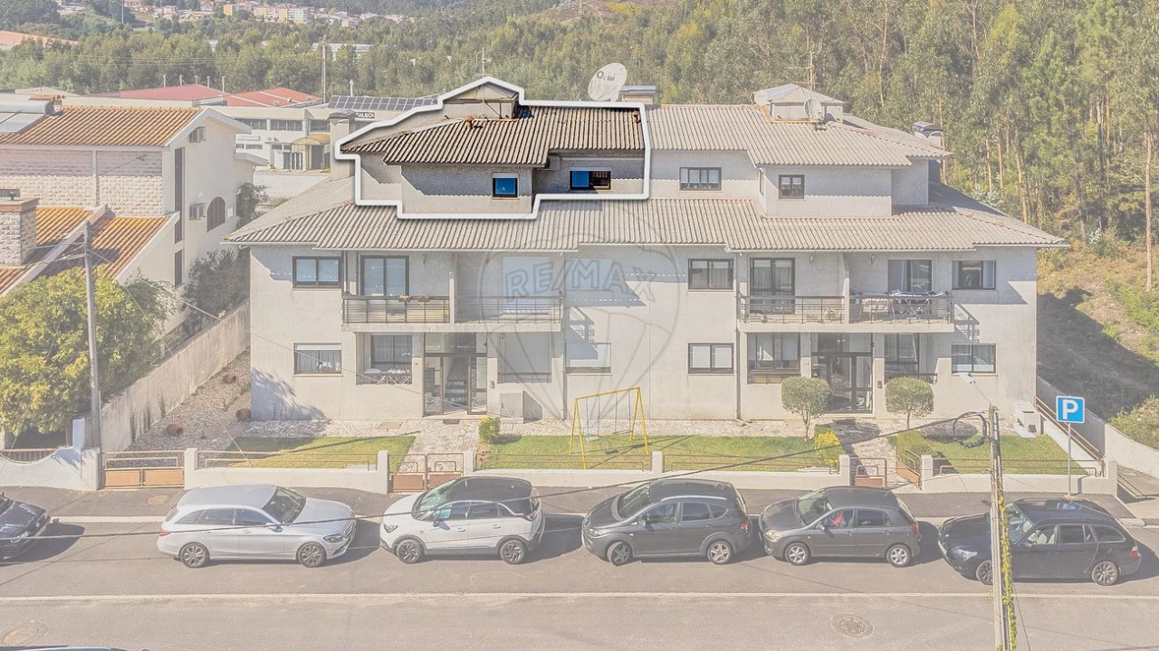 Apartamento T3 para Venda em Milheiros de Poiares Foto 27