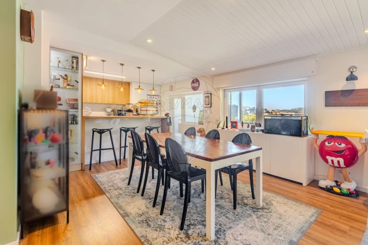 Apartamento T3 para Venda em Milheiros de Poiares Foto 9