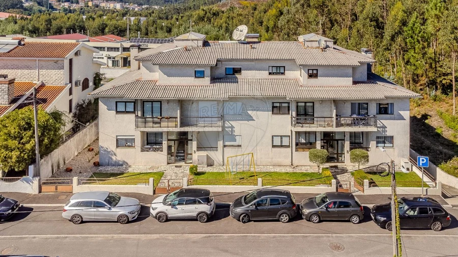 Apartamento T3 para Venda em Milheiros de Poiares Foto 28