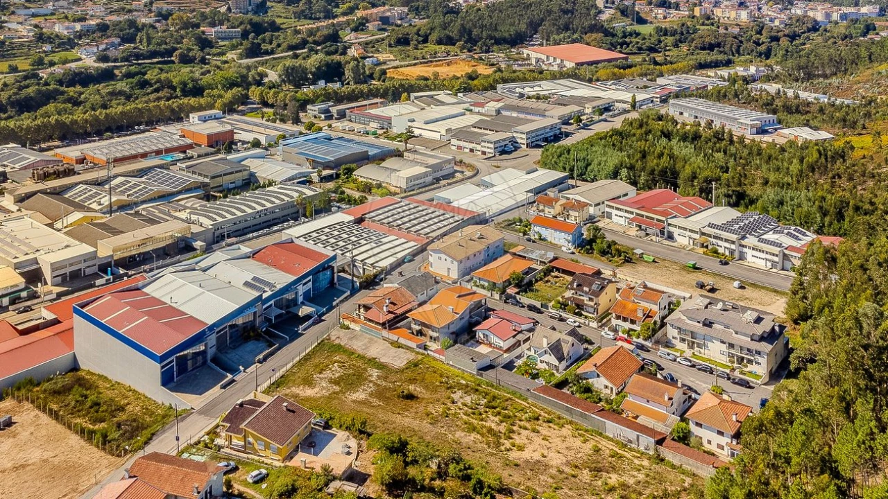 Apartamento T3 para Venda em Milheiros de Poiares Foto 29