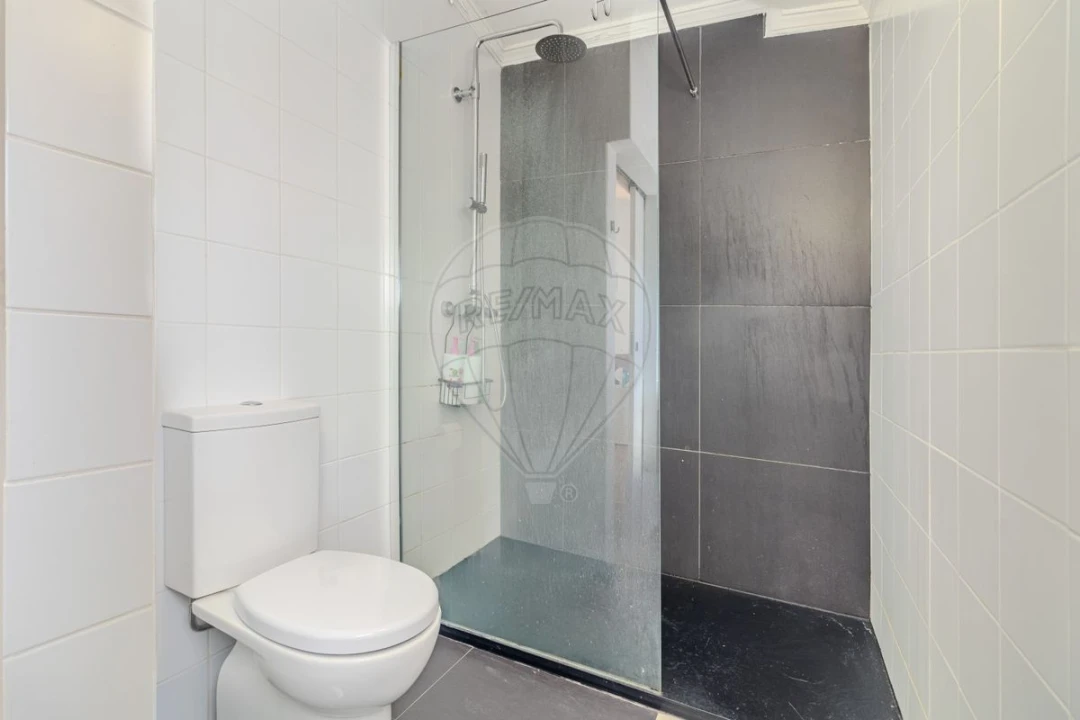 Apartamento T3 para Venda em Milheiros de Poiares Foto 17