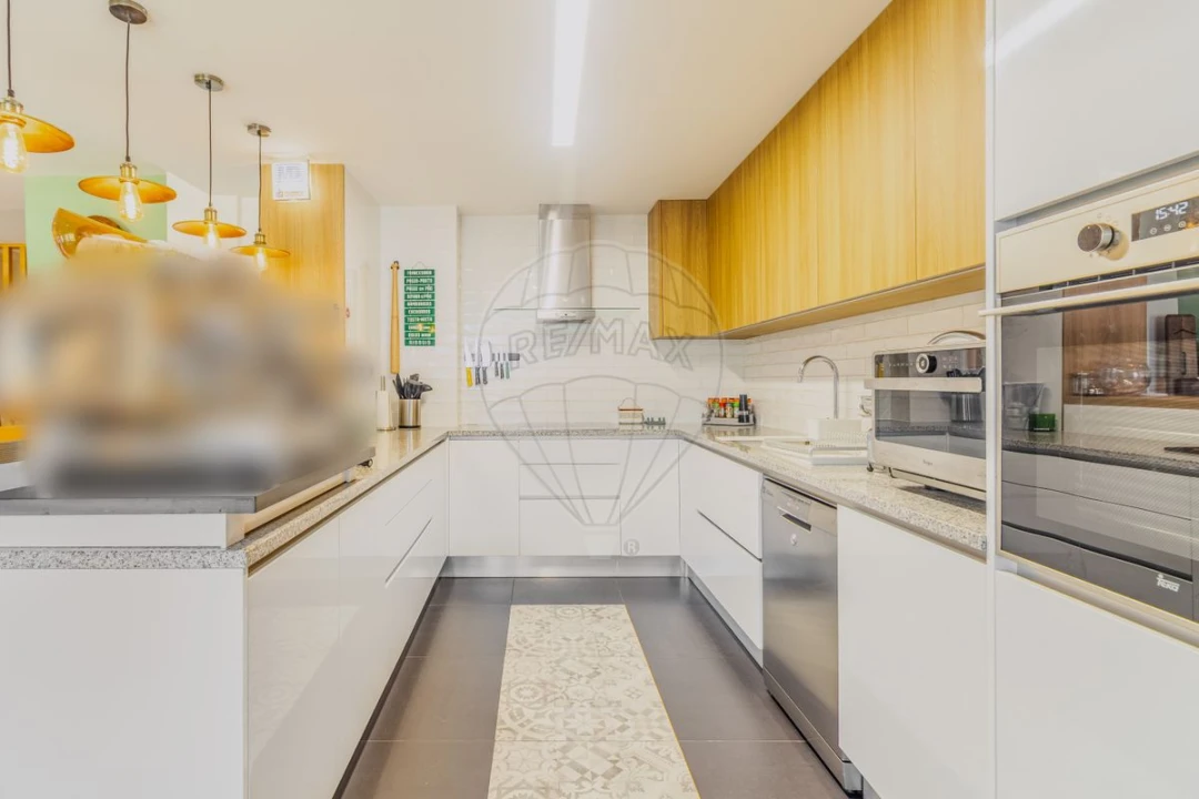 Apartamento T3 para Venda em Milheiros de Poiares Foto 5