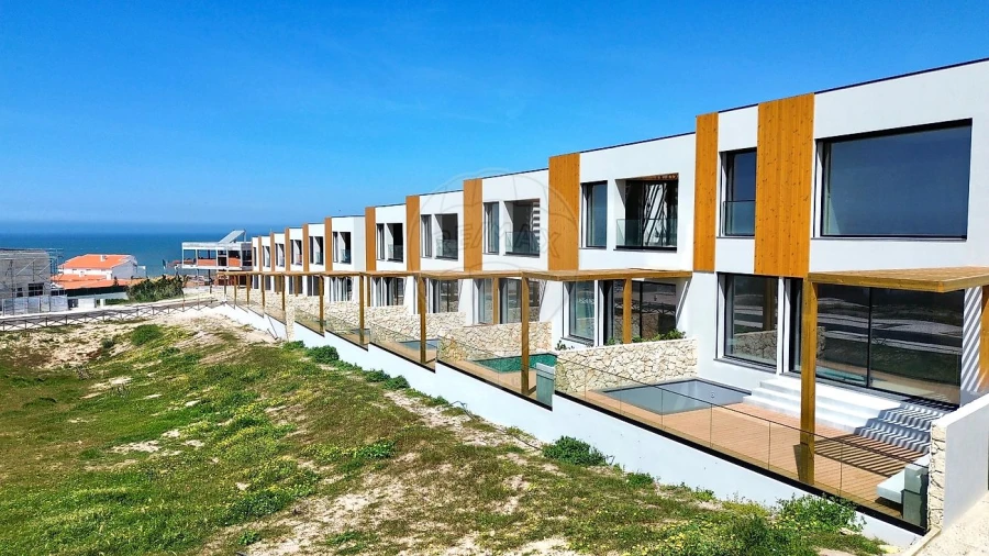 Moradia T4 para Venda em A dos Cunhados e Maceira Foto 4