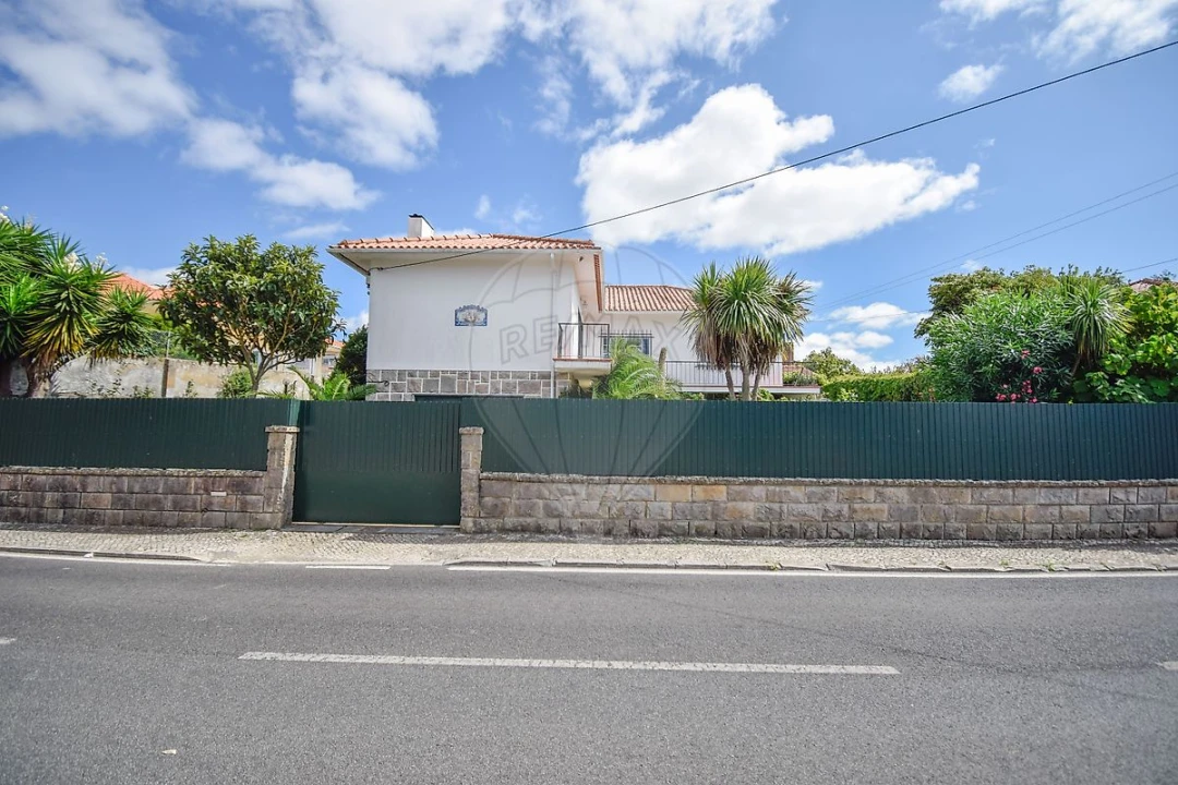 Moradia T5 para Venda em Algueirão-Mem Martins Foto 2