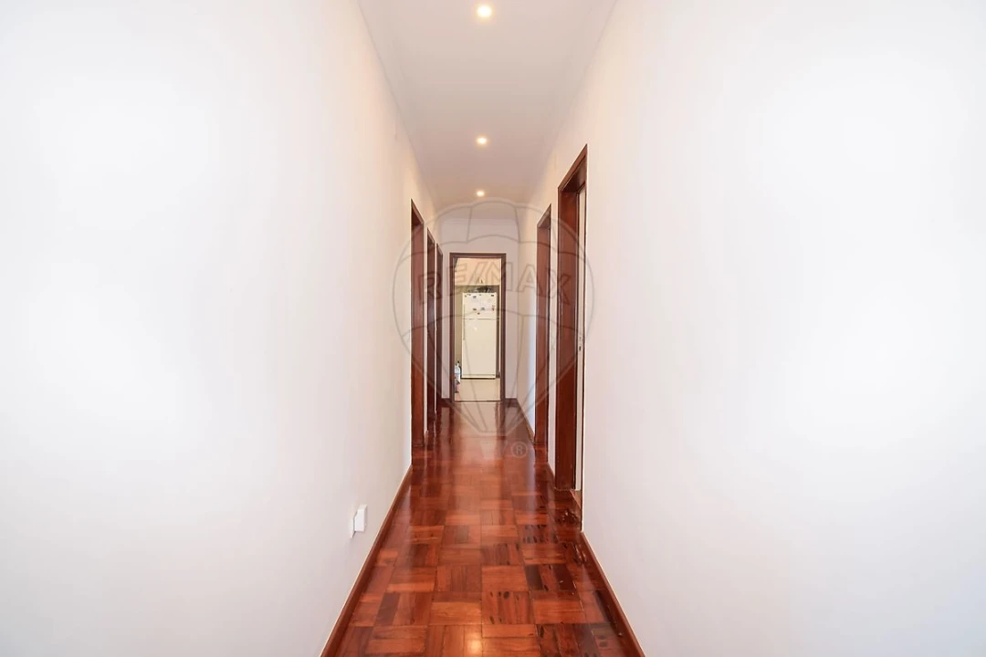 Moradia T5 para Venda em Algueirão-Mem Martins Foto 21