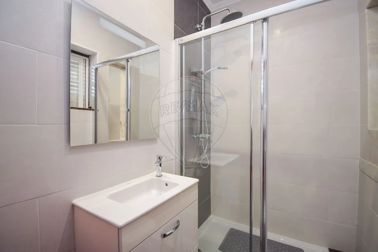 Moradia T5 para Venda em Algueirão-Mem Martins Foto 27