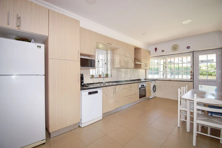 Moradia T5 para Venda em Algueirão-Mem Martins Foto 15