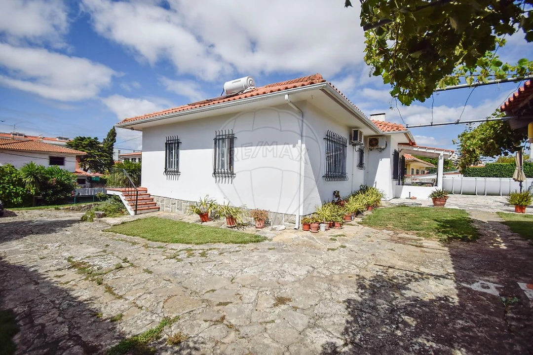 Moradia T5 para Venda em Algueirão-Mem Martins Foto 41