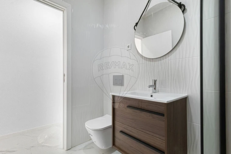 Moradia T1 para Venda em Almada, Cova da Piedade, Pragal e Cacilhas Foto 15