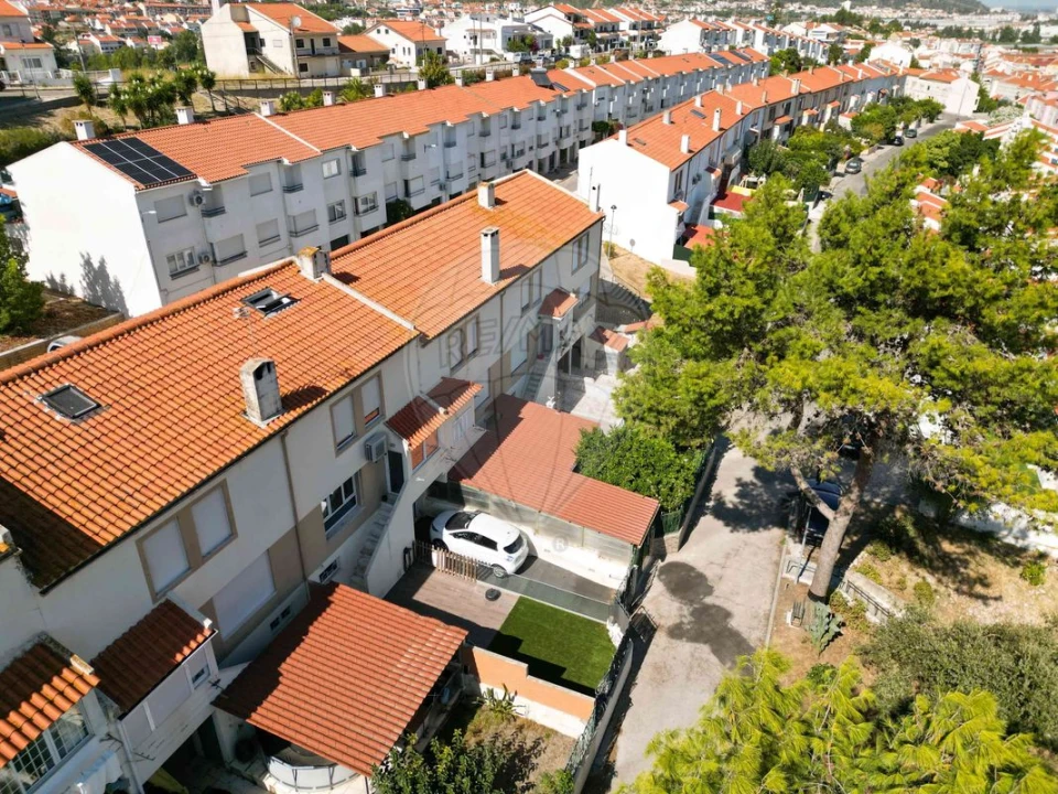 Moradia T3 para Venda em Alverca do Ribatejo e Sobralinho Foto 2