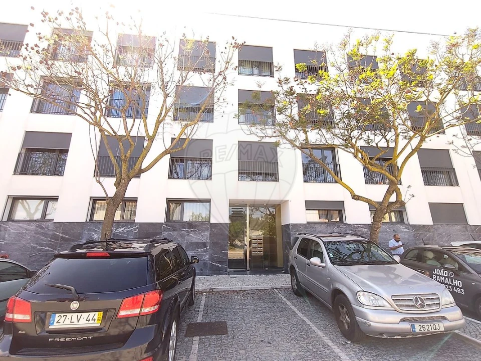 Apartamento T3 para Venda em Alto do Seixalinho, Santo André e Verderena Foto 2