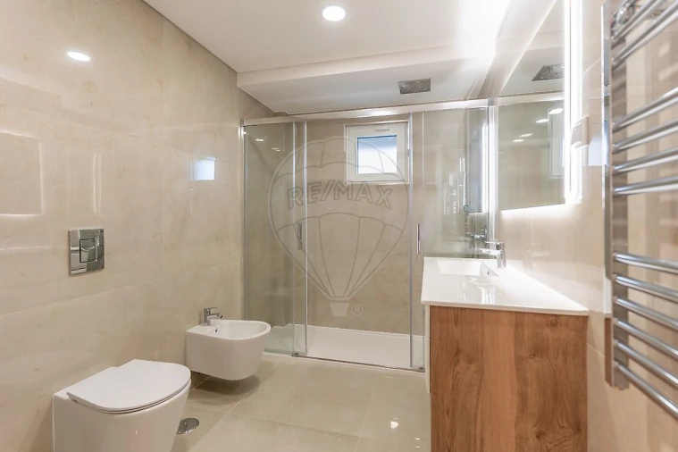 Apartamento T2 para Venda em Sacavém e Prior Velho Foto 14